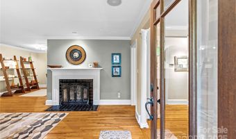 1460 Medford Dr, Charlotte, NC 28205