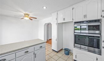 16048 Wintun Rd, Apple Valley, CA 92307