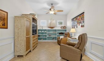 6903 CRESTPOINT Dr, Apollo Beach, FL 33572