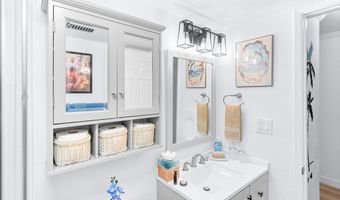 75-5888 ALII Dr B2, Kailua Kona, HI 96740