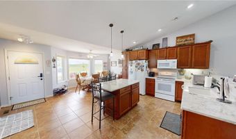 1987 Paradise Rd, Albert Lea, MN 56007