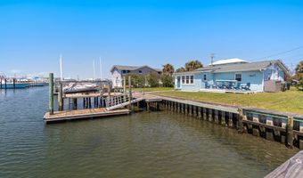 213 W Bogue Sound Dr, Atlantic Beach, NC 28512