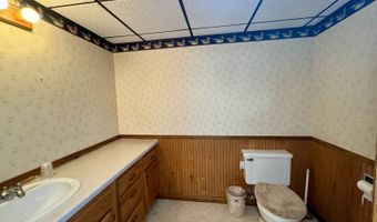 1005 3rd St, Britton, SD 57430