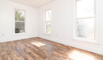 235 W 10 St, Laurel, DE 19956