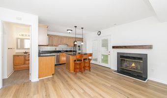2 VILLAGE Ct, Audubon, NJ 08106