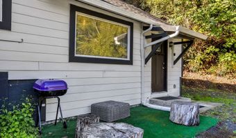 5985 CEDAR St, Astoria, OR 97103