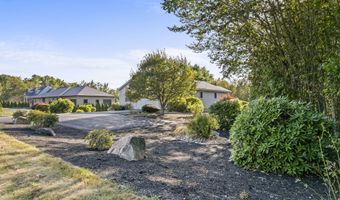 146 Parkwood Dr, Augusta, ME 04330