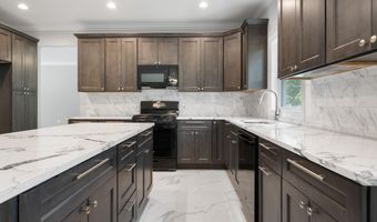 605 Bay Blvd, Bayville, NJ 08721