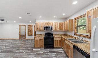 204 NE 2nd St, Adair, OK 74330