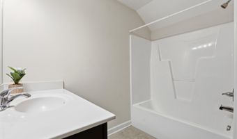 104 Lightwater Ct, Aberdeen, NC 28315