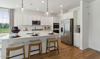 12 E Garfield Ave, Atlantic Highlands, NJ 07716