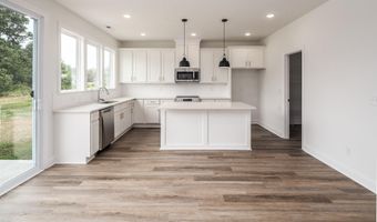 767 Fairway Rd, Ayden, NC 28513