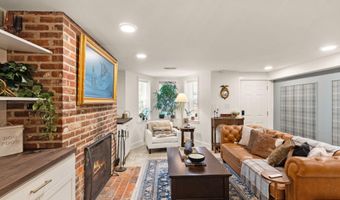 332 11TH St SE, Washington, DC 20003