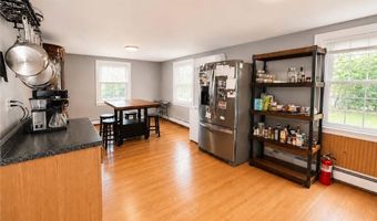625 Mendon Rd, Cumberland, RI 02864