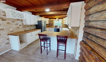 17285 RUSTIC Ln, Brookings, OR 97415