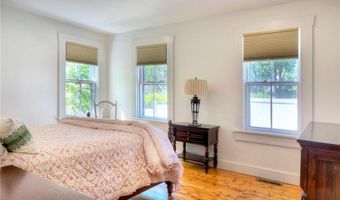 75 Mary St, Newport, RI 02840