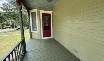 51 Broadway St, Baileyville, ME 04694