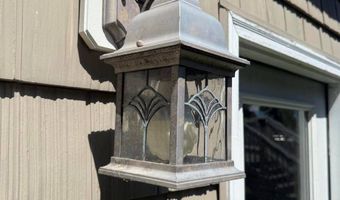 164 7th St, Bangor, ME 04401
