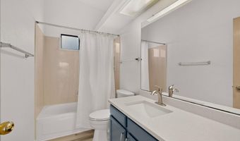 7804 Oakland Ave NE, Albuquerque, NM 87122