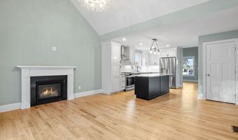 24 Gypsum Ln 28, Chester, NH 03036