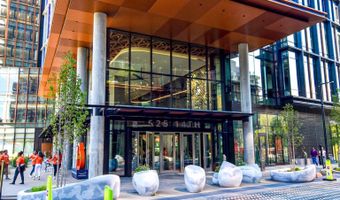 1300 S ARLINGTON RIDGE Rd 204, Arlington, VA 22202