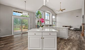 2317 Barrett Dr, Algonquin, IL 60102