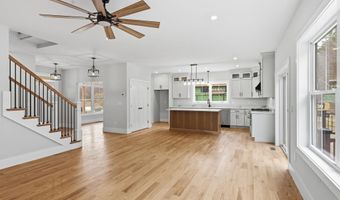 14 Stacey Ln 2, Chester, NH 03036
