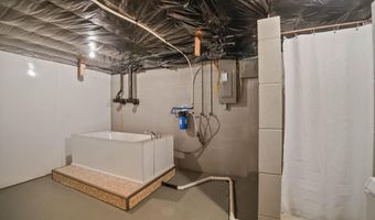 16707 Hwy 57, Aplington, IA 50604