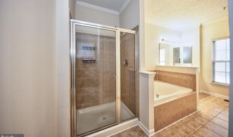 5035 WOODS LINE Dr 18, Aberdeen, MD 21001