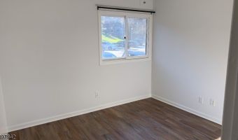 1 Snowbird Ct, Alloway, NJ 07462