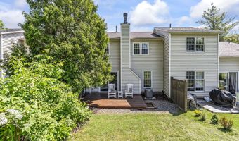 3 Woodside Dr, Albany, NY 12208