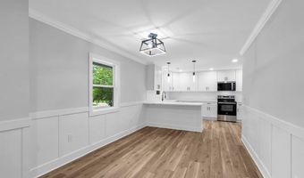 356 Railroad Ave, Bayville, NJ 08721