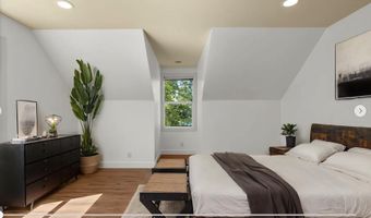 923 Bellview Ave 2, Ashland, OR 97520
