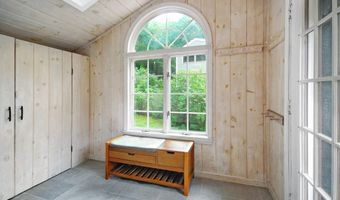 67 Seminole Rd, Acton, MA 01720