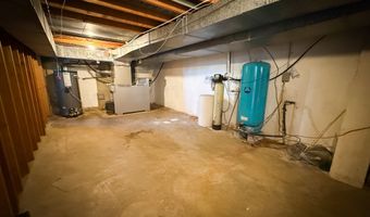 14 E Gate Rd, Danbury, CT 06811
