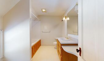 119 W Auburn Rd, Auburn, ME 04210
