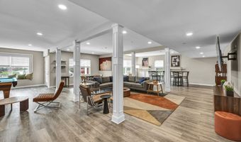 64 E Mitchell Ave 37, Cheshire, CT 06410