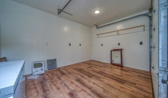 821 KEVIN Pl, Brookings, OR 97415