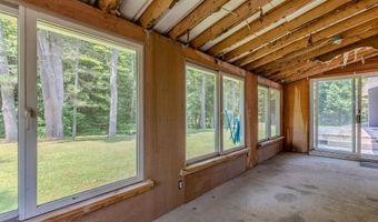 107 Colbrook Dr, Arlington, VT 05250