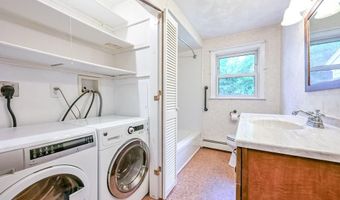 59 Orchard Dr, Cumberland, RI 02864