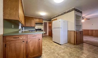 912 S Runnels, De Kalb, TX 75559