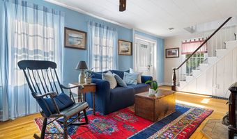 24 Liberty St, Clinton, CT 06413
