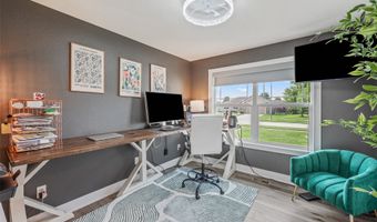 321 32nd St SW, Altoona, IA 50009