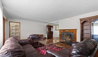 963 Hartford Ave, Johnston, RI 02919
