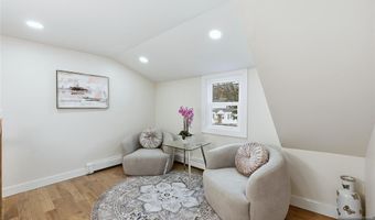 20 Dojean Ct, Bergenfield, NJ 07621