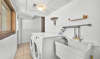 1410 W Jo Ann Ln, Addison, IL 60101