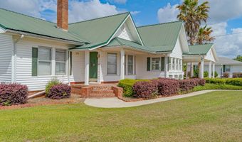 316 Fair St, Baxley, GA 31513