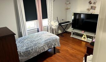 108 Franklin St, Agawam, MA 01030
