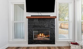 412 Antonette Cir, Cascade, ID 83611