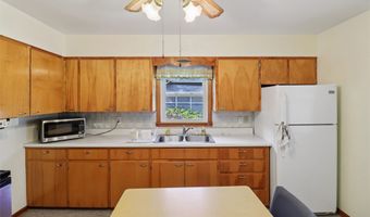 712 Rapids St, Adel, IA 50003